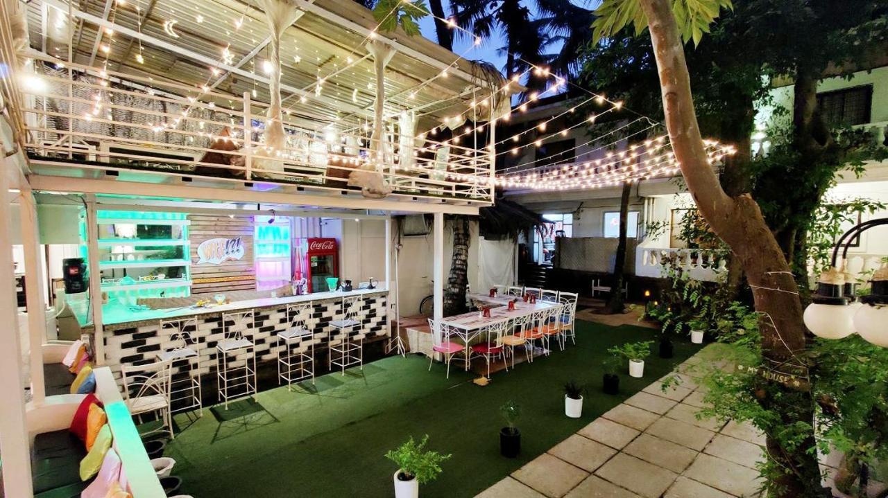 Hotel Wtf My House Baga Exterior foto