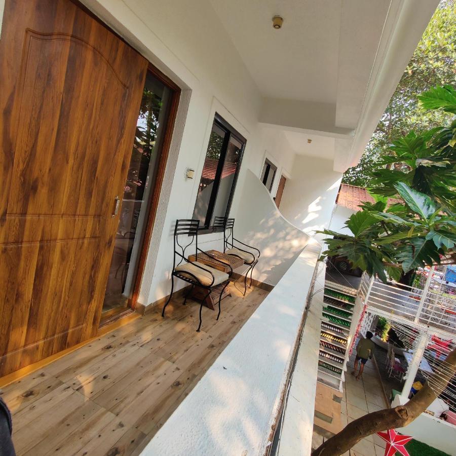 Hotel Wtf My House Baga Exterior foto