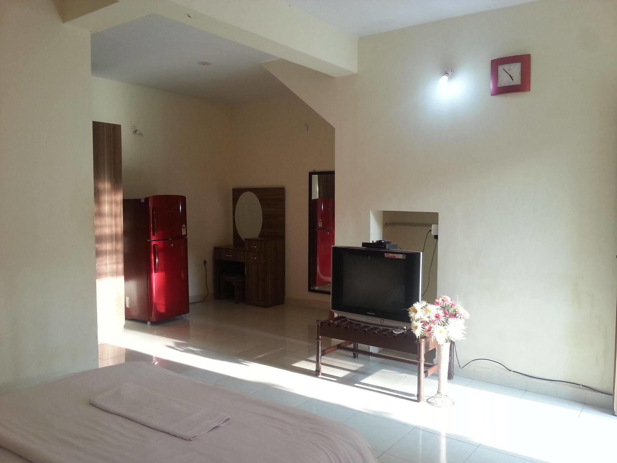 Hotel Wtf My House Baga Exterior foto