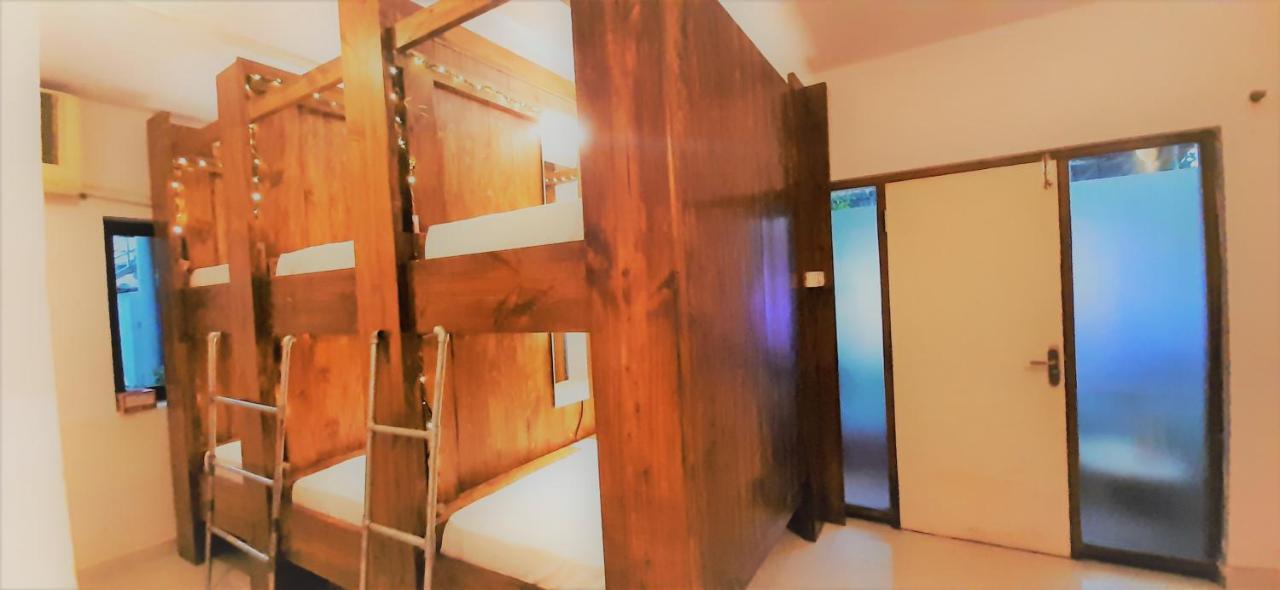 Hotel Wtf My House Baga Exterior foto